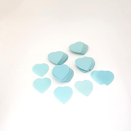 Confettis coeur en papier de soie bleu ciel - La Fontaine Royale